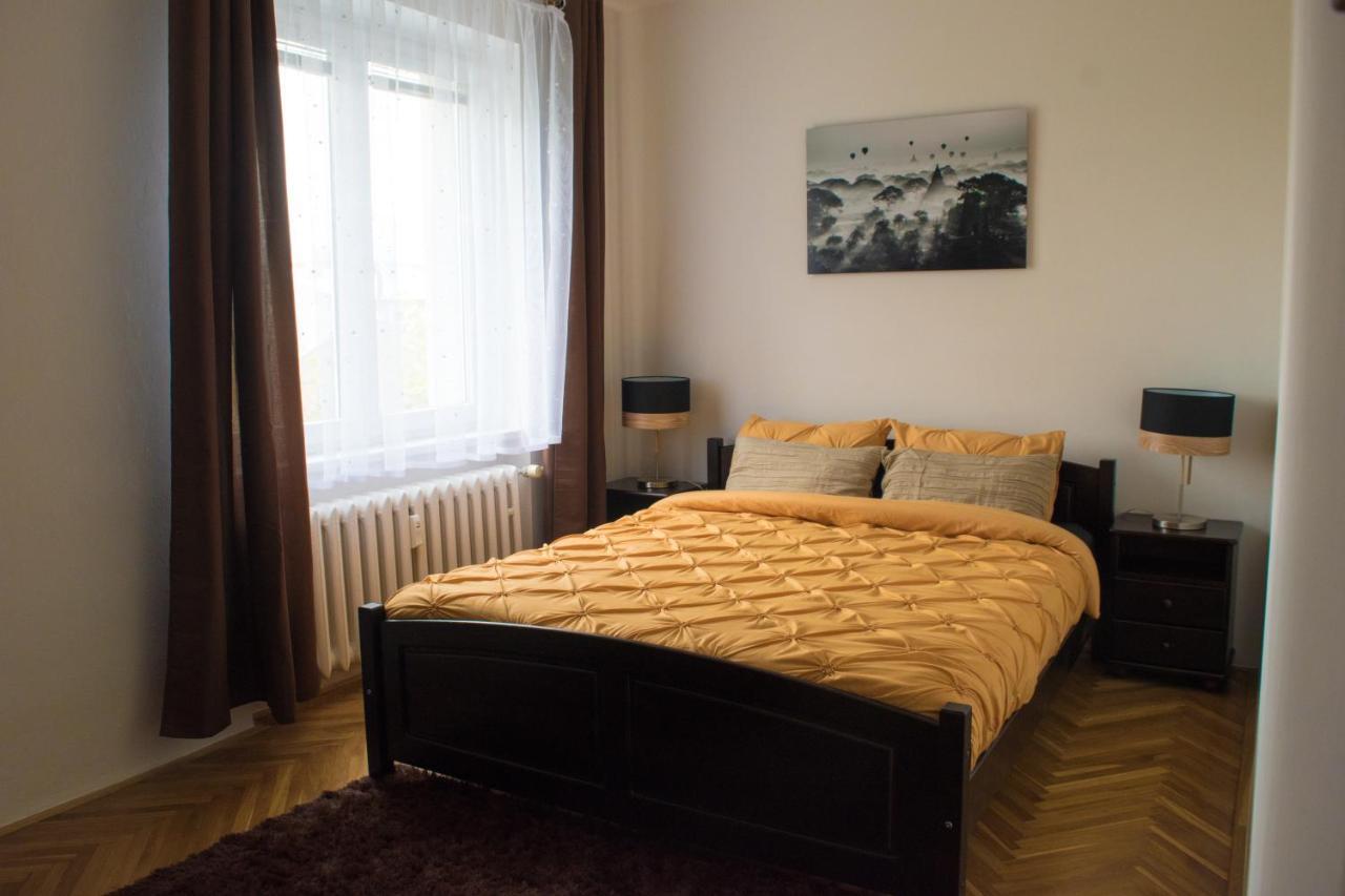 Apartman Jnj Velkomoravska オロモウツ エクステリア 写真
